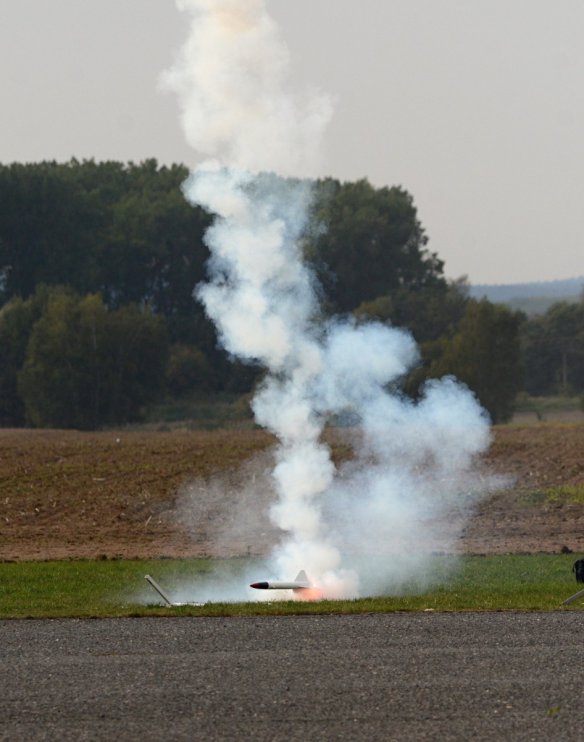 Neznamy model - vyrazeny motor a